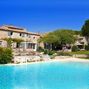 https://le-mas-de-la-rose.fr-provencehotel.com